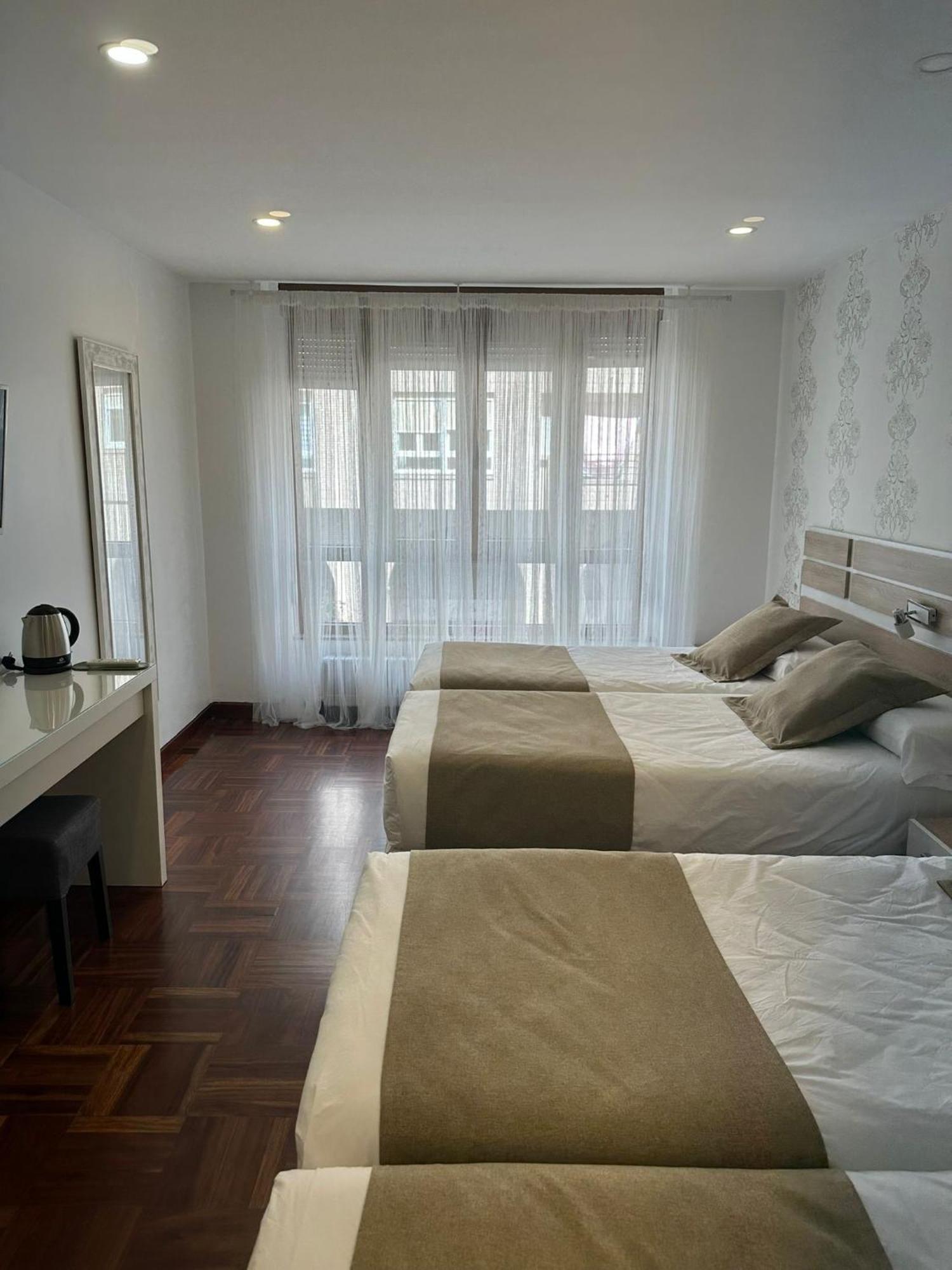 Quadruple Room Private Bathroom