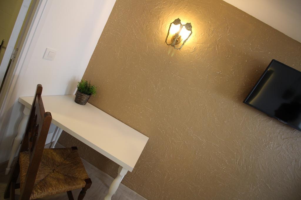 Double Room,329768665:JPEG