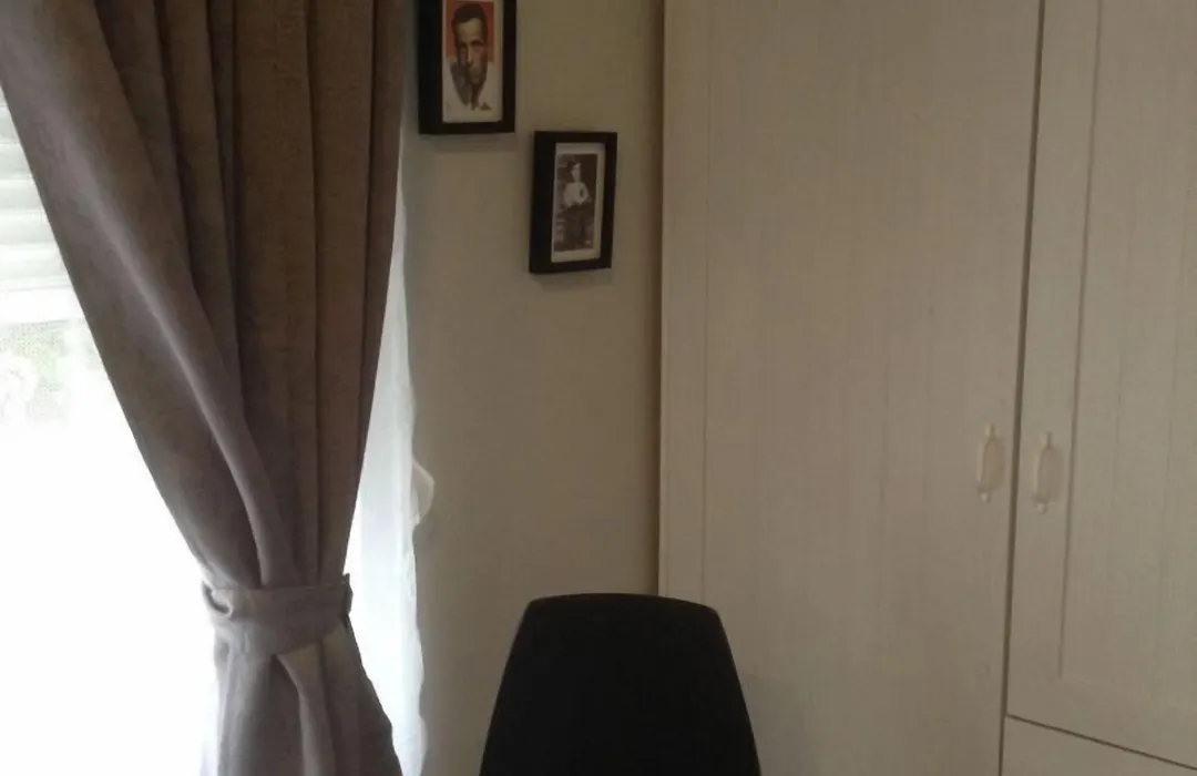 Hostal Vintage Santander-1