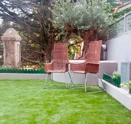 Hostal Jardin Secreto-2