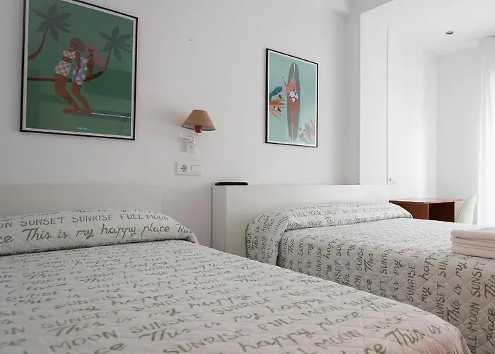 Pension Angelines, Sneuu Hostel Santander